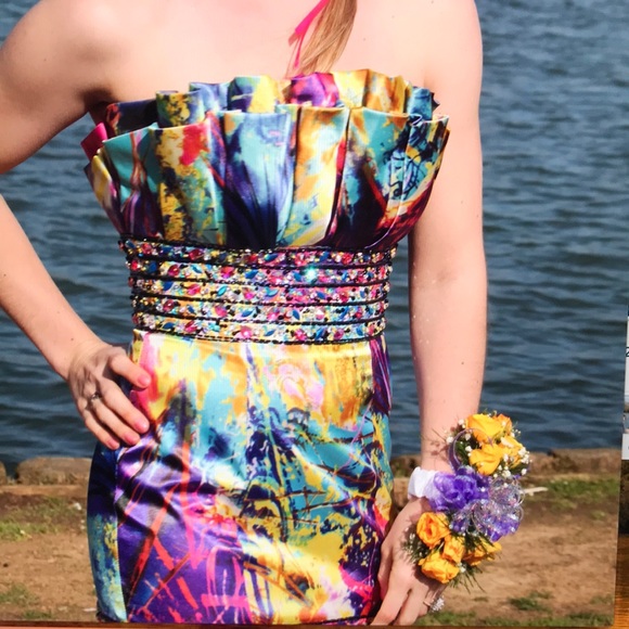 Prom Dress - Picture 4 of 6